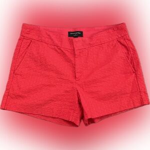Banana Republic Hampton Fit Eyelet Shorts - Size 6 - EUC